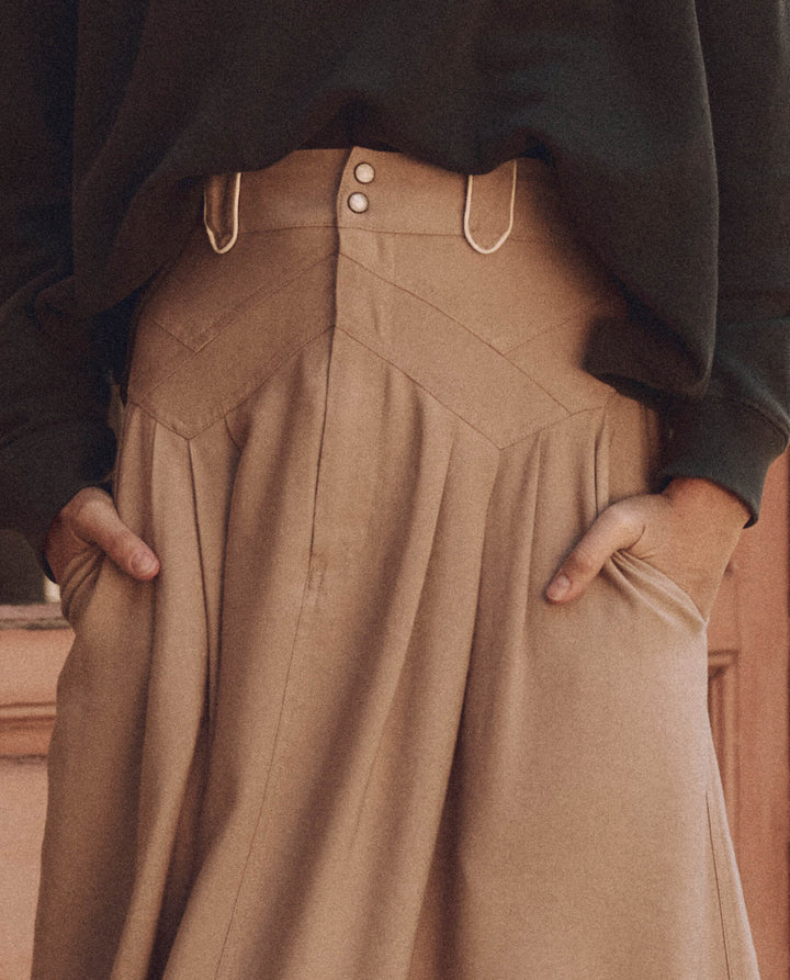 The Western Field Skirt in Barley