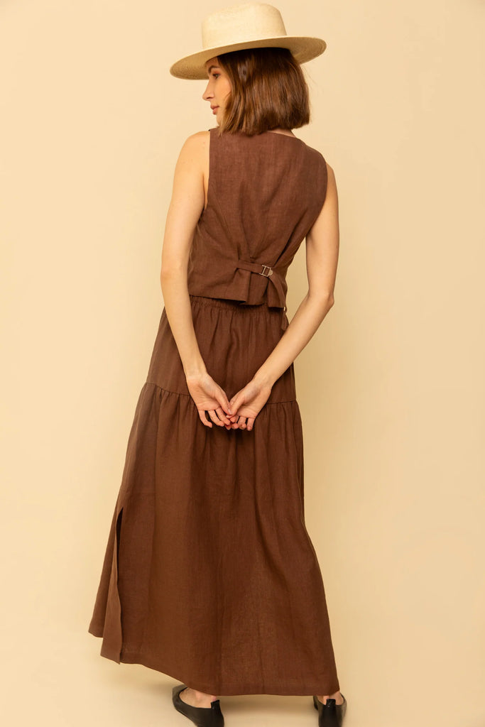 Bowie best in brown linen