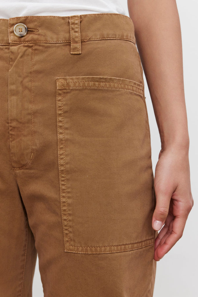 Brylie Curved Knee Pant in Clove