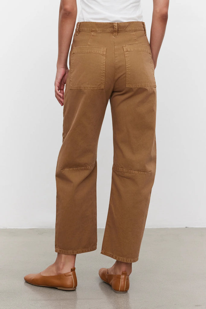 Brylie Curved Knee Pant in Clove