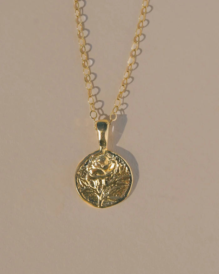 Gold ROSA pendant necklace
