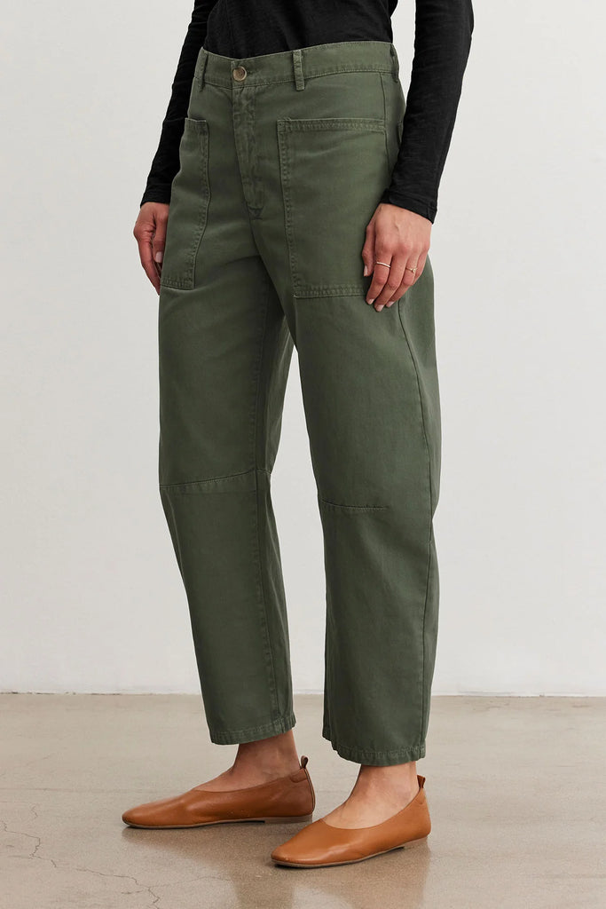 Brylie Curved Knee Pant in Cypress