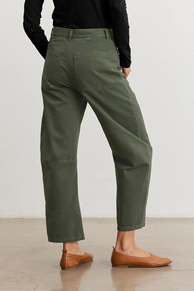 Brylie Curved Knee Pant in Cypress